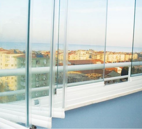 Simay Cam Balkon